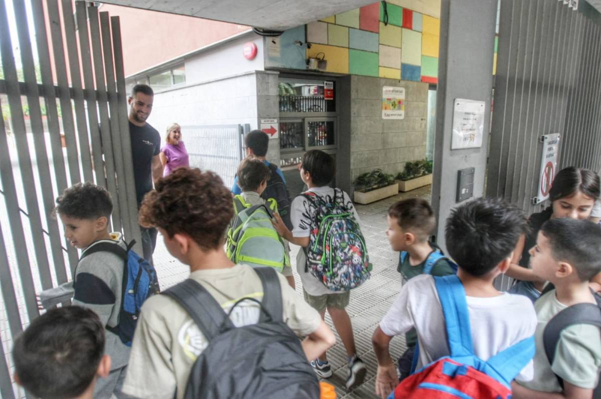 Retrobaments, nervis i il·lusió en el primer dia de curs escolar