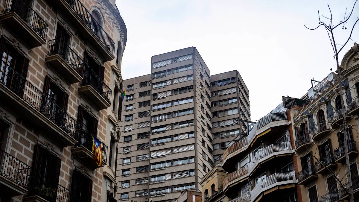 La Generalitat planteja permetre aixecar més pisos dels previstos a zones pendents de construcció