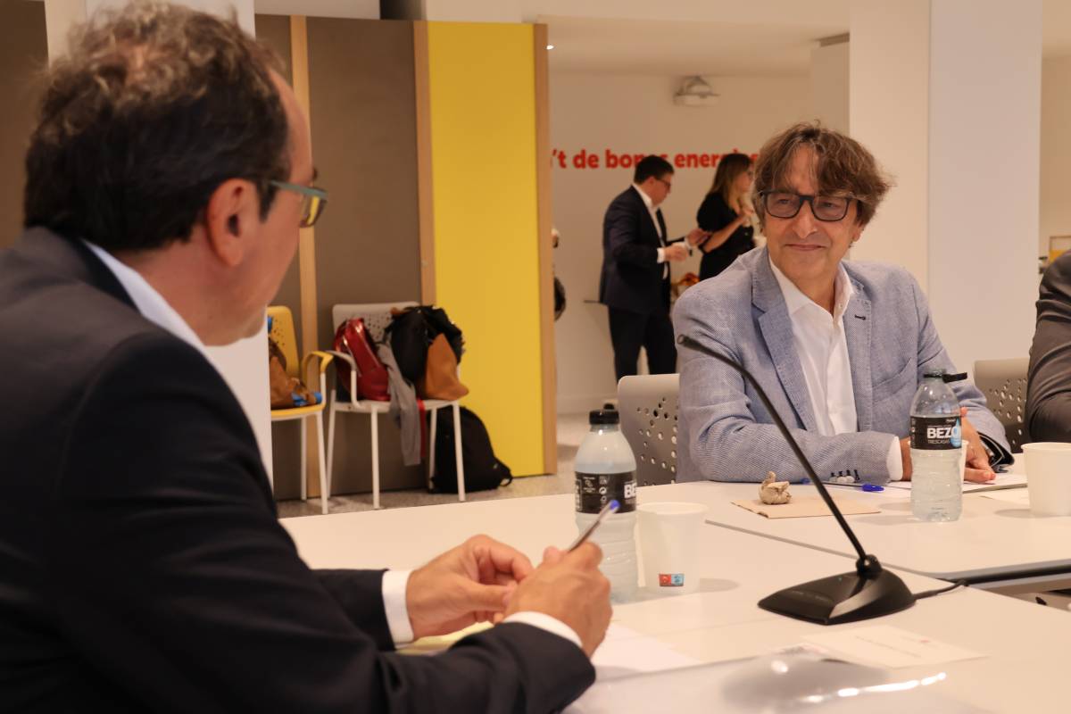 El socialista David Pérez es reincorpora a la mesa del Parlament després d'un transplantament de cor