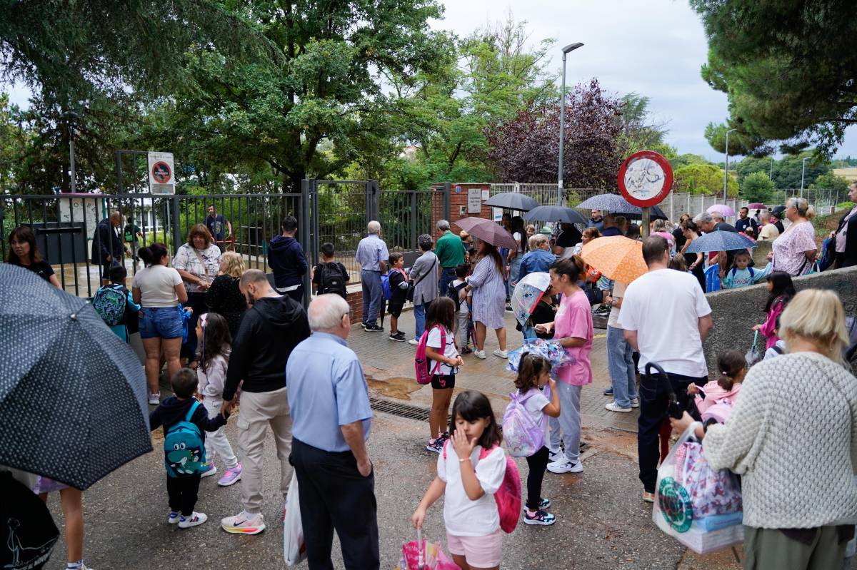 Centenars d`infants tornen al CEIP Roureda - David Chao Centenars d`infants tornen al CEIP Roureda
