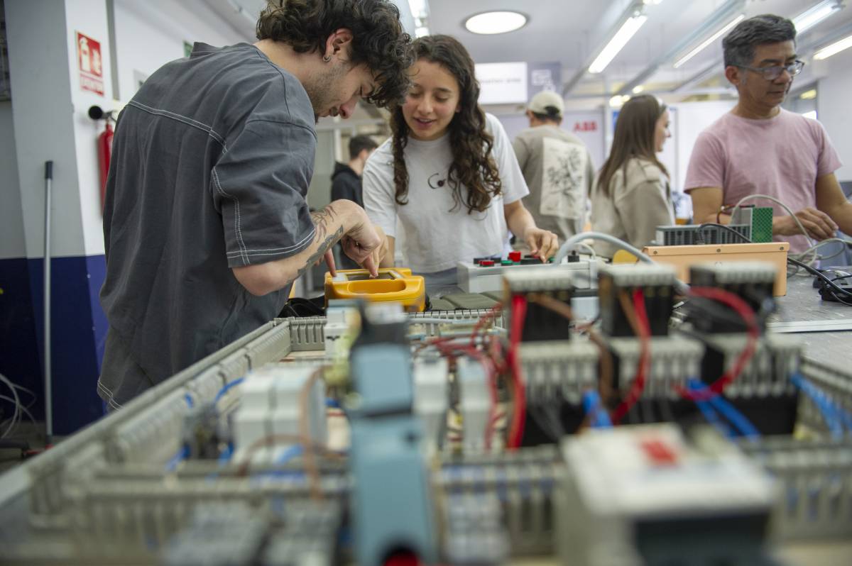 Educació posa a disposició 379 places vacants d'FP a Terrassa