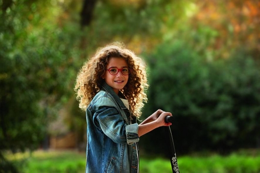 Com frenar la progressió de la miopia en nens i adolescents