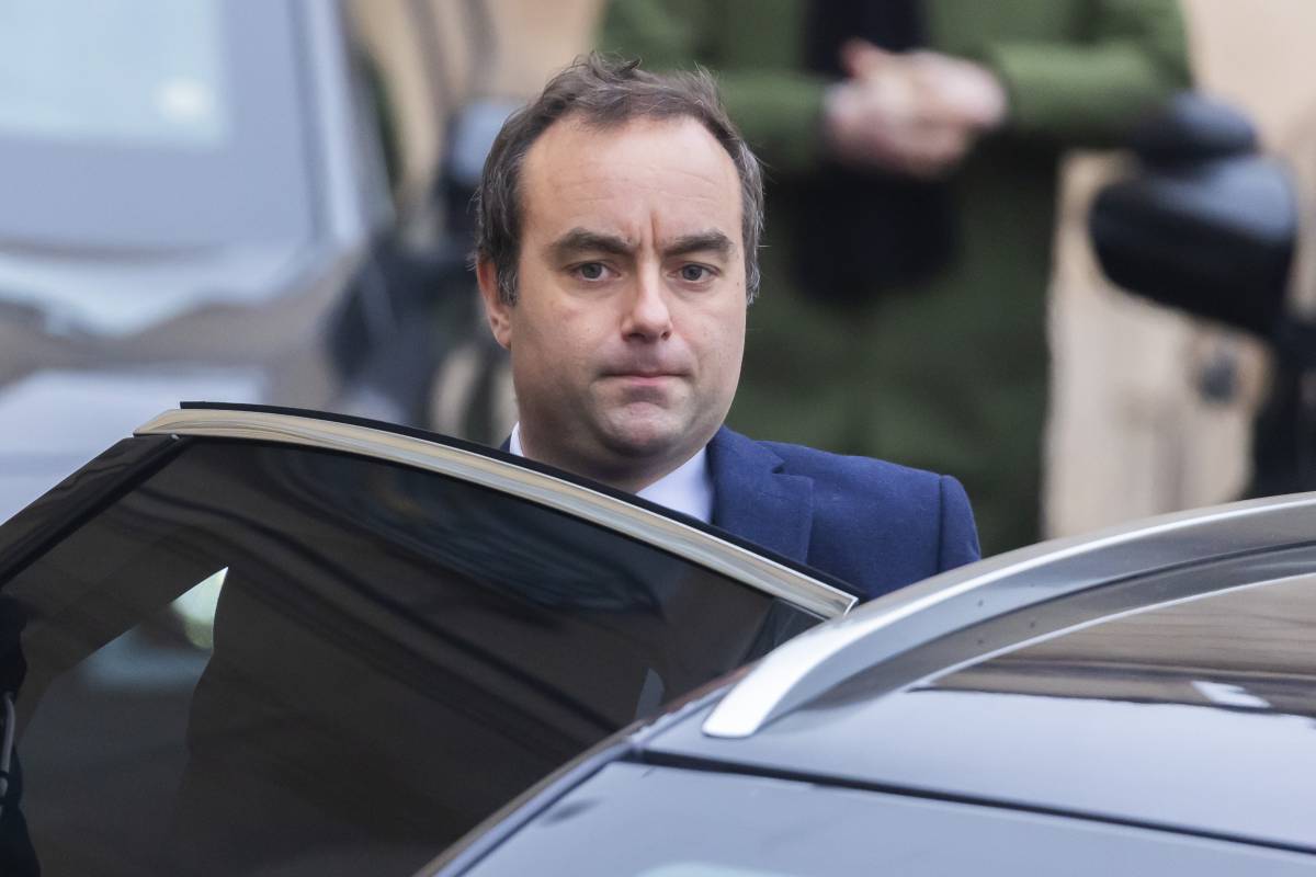 Macron tria Sébastien Lecornu, fins ara a Defensa, com a nou primer ministre de França