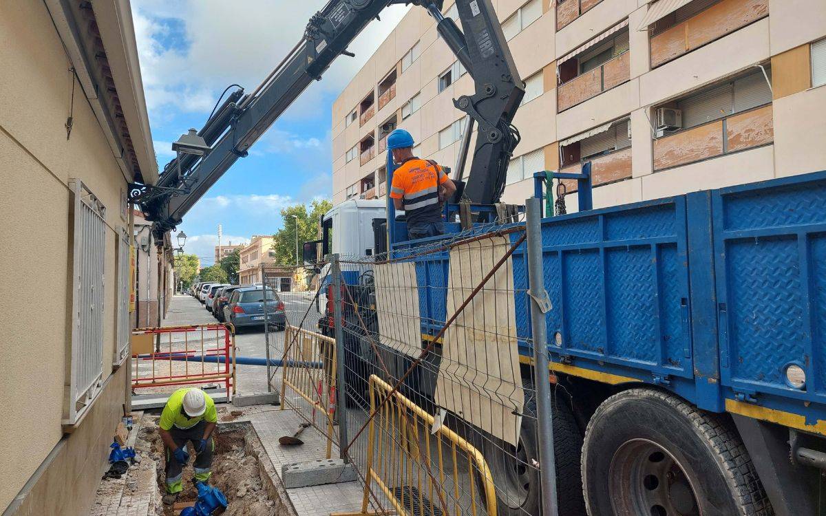 Ematsa encara la recta final de les obres de renovació de la xarxa del carrer Tortosa de Torreforta