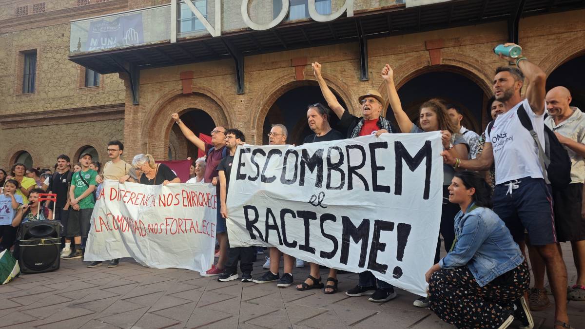 La detenció d'estrangers durant una activitat comunitària de l'Ajuntament aixeca protestes a Nou Barris