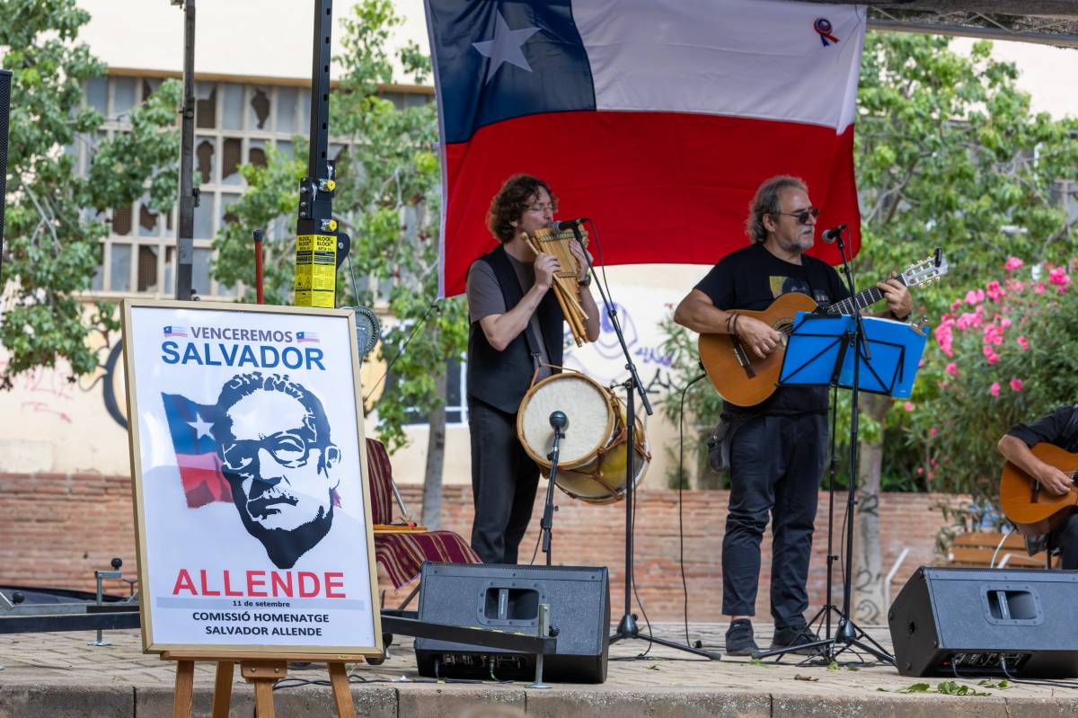 Reivindicatiu i emotiu homenatge a Salvador Allende: 
