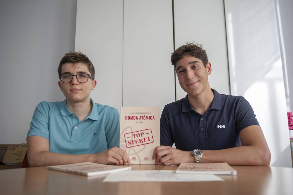 Un llibre terrassenc per a redescobrir la cursa nuclear