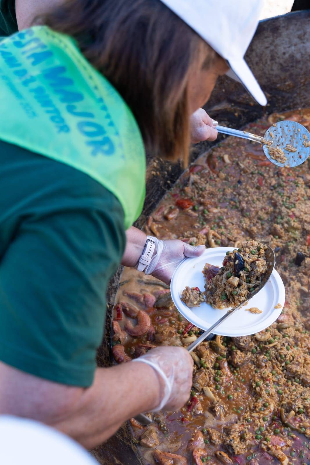 Paella popular a la festa major de la Plana del Pintor - DAVID CHAO Paella popular a la festa major de la Plana del Pintor