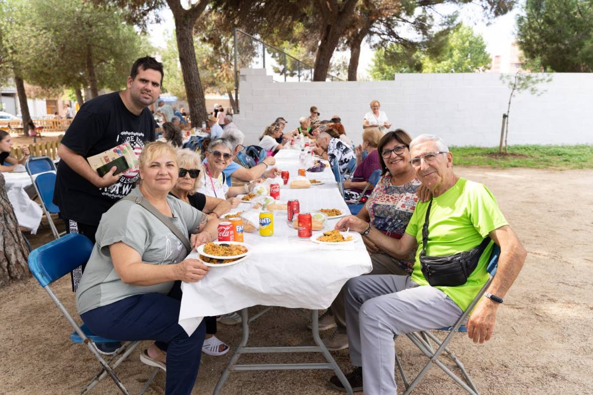 Paella popular a la festa major de la Plana del Pintor - DAVID CHAO Paella popular a la festa major de la Plana del Pintor