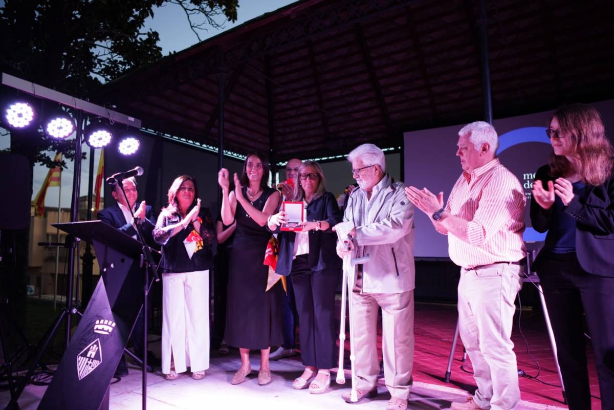 El Grup Pessebrista de Castellar rep la Medalla de la Vila en el seu 75è aniversari