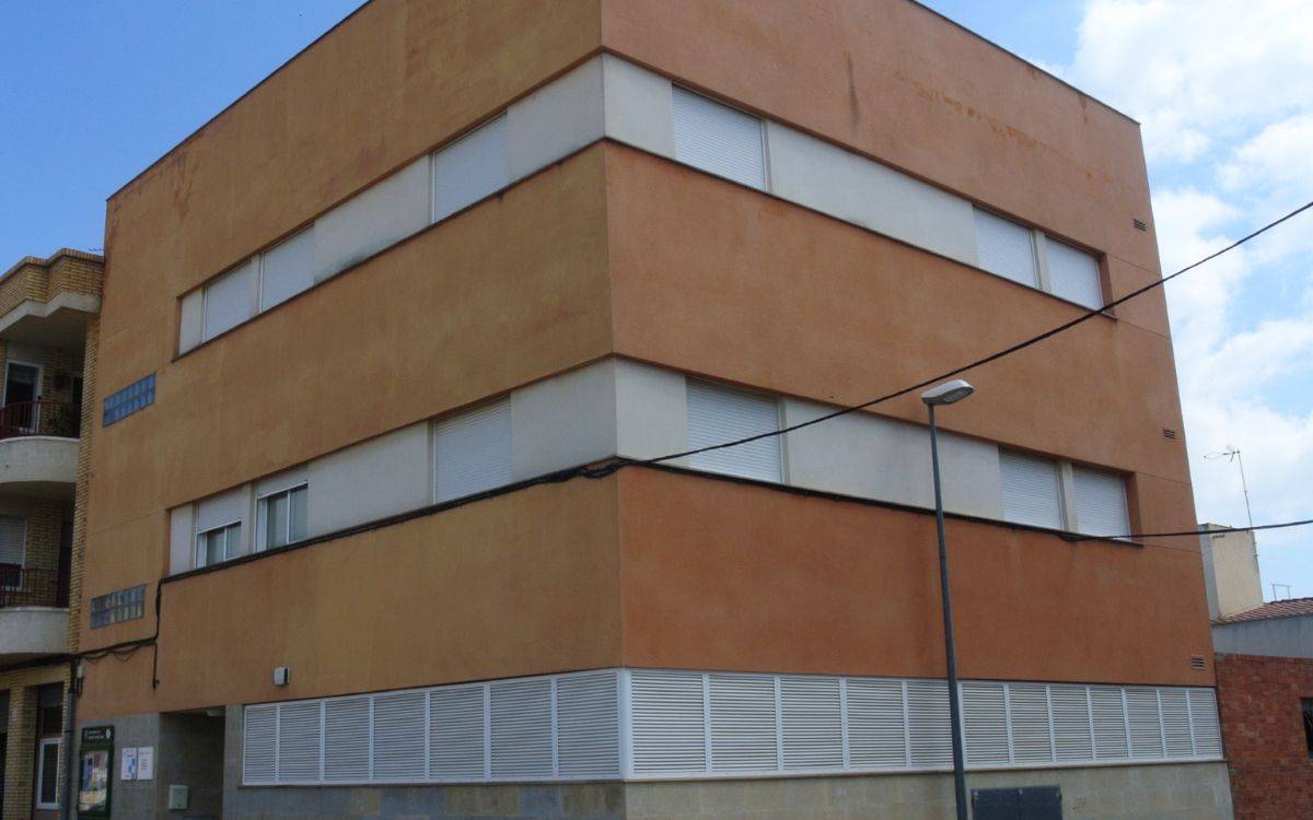Impulsen una recollida de signatures per exigir més metges i serveis al consultori de Montbrió del Camp