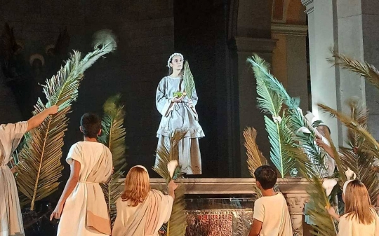 Falset recorda Santa Càndia amb un espectacle pioner de dansa i música