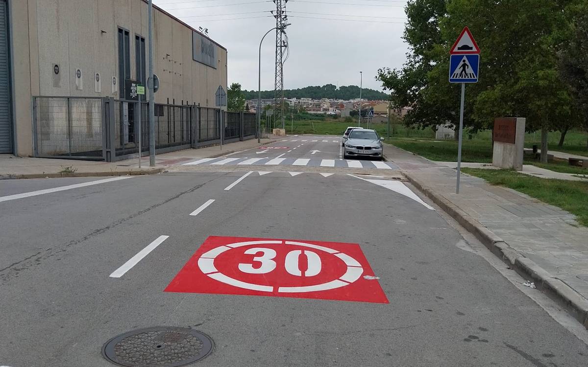Nou pas de vianants elevat al polígon CasaNova de Sant Fruitós
