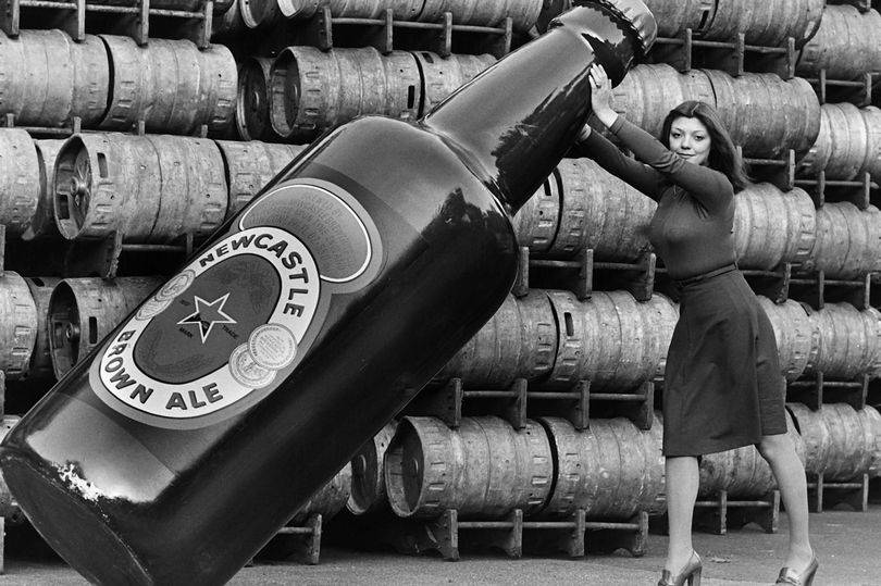 Imatge publicitària de la Newcastle Brown Ale, la cervesa més popular d’aquesta ciutat del nord-est d’Anglaterra