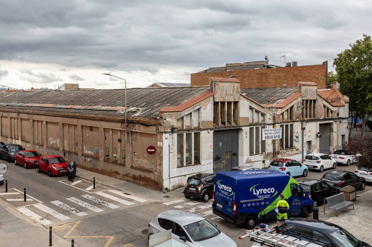 Una vista aèria de la nau, entre els carrers de Viladomat i Permanyer