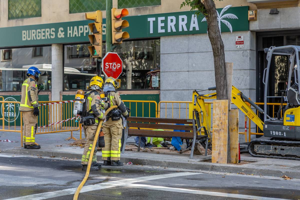 Els Bombers s'han desplaçat ràpidament a la zona afectada - Juanma Peláez