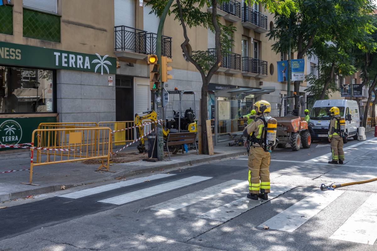 Els Bombers s'han desplaçat ràpidament a la zona afectada - Juanma Peláez