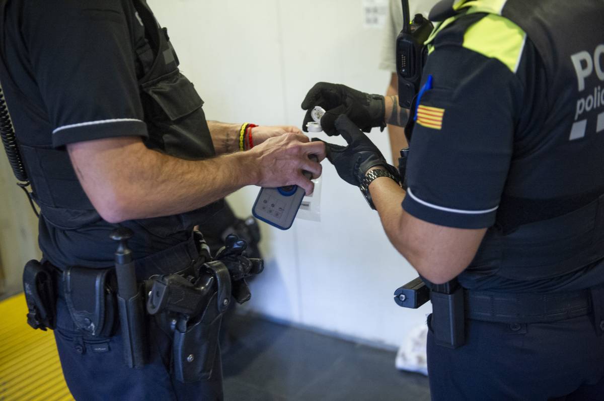 Dispositiu Policia Municipal a l`estació Terrassa Est 