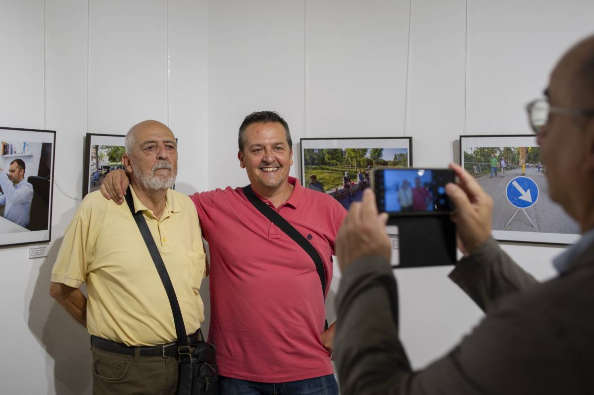 Nebridi Aróztegui, amb el seu pare, el fotògraf i cronista terrassenc Rafael Aróztegui - Alberto Tallón Nebridi Aróztegui, amb el seu pare, el fotògraf i cronista terrassenc Rafael Aróztegui
