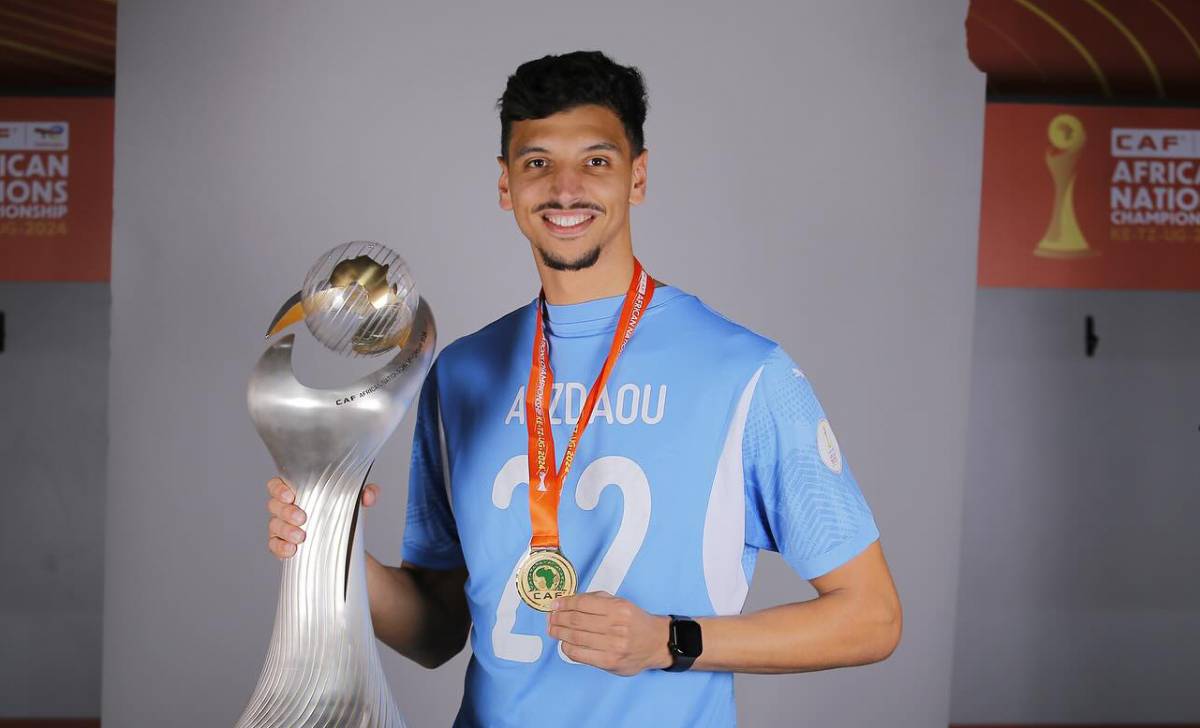 El porter Omar Aqzdaou entrena amb el Terrassa FC