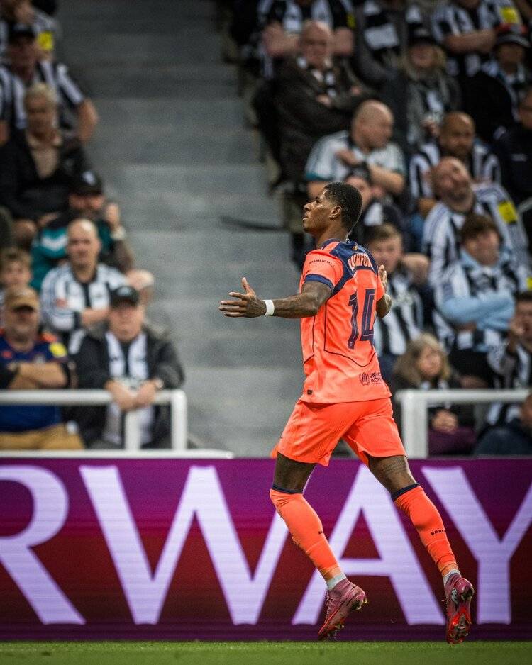 Dues aparicions de Rashford treuen les castanyes del foc al Barça 