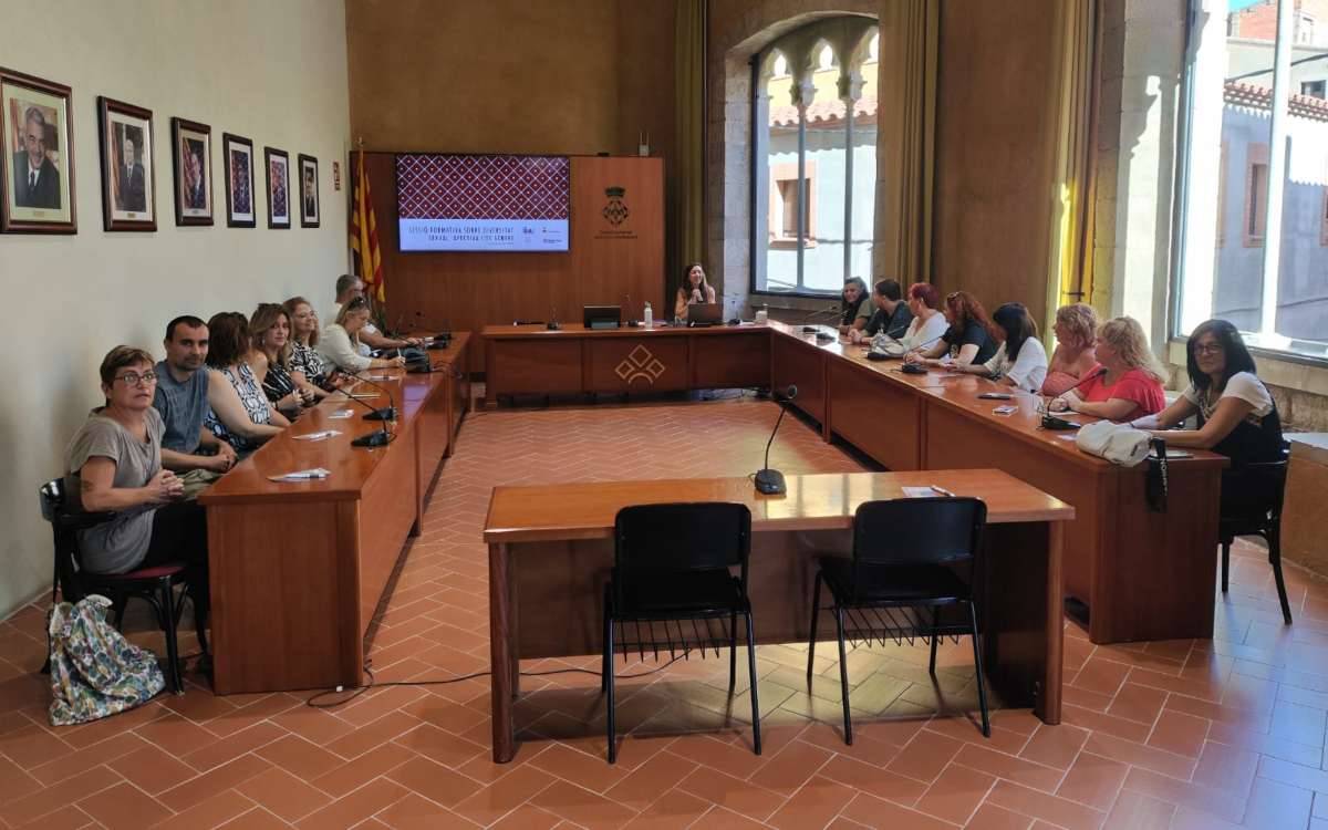 Els monitors del transport escolar de la Conca de Barberà es formen per garantir el respecte i la convivència amb l'alumnat