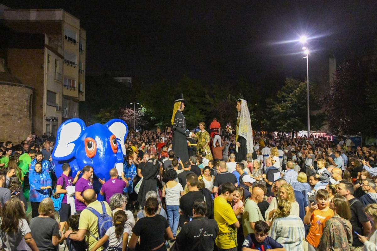 La cultura popular pren els carrers de Rubí amb els Tocs de Sant Roc