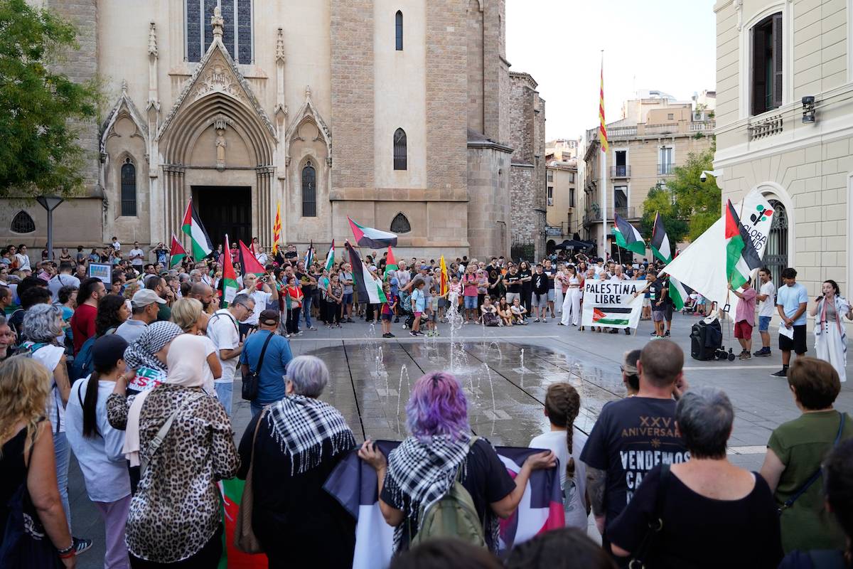 Sabadellencs surten al carrer per Palestina en una setmana clau