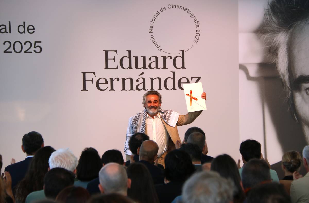 Eduard Fernández recull el Premi Cinematografia i denuncia les «atrocitats» a Gaza