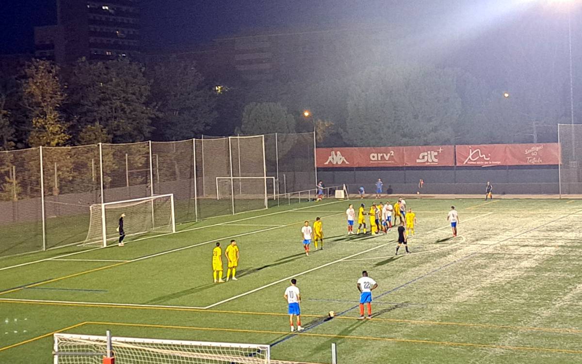 El CE Manresa s'abona a les remuntades (2-1)
