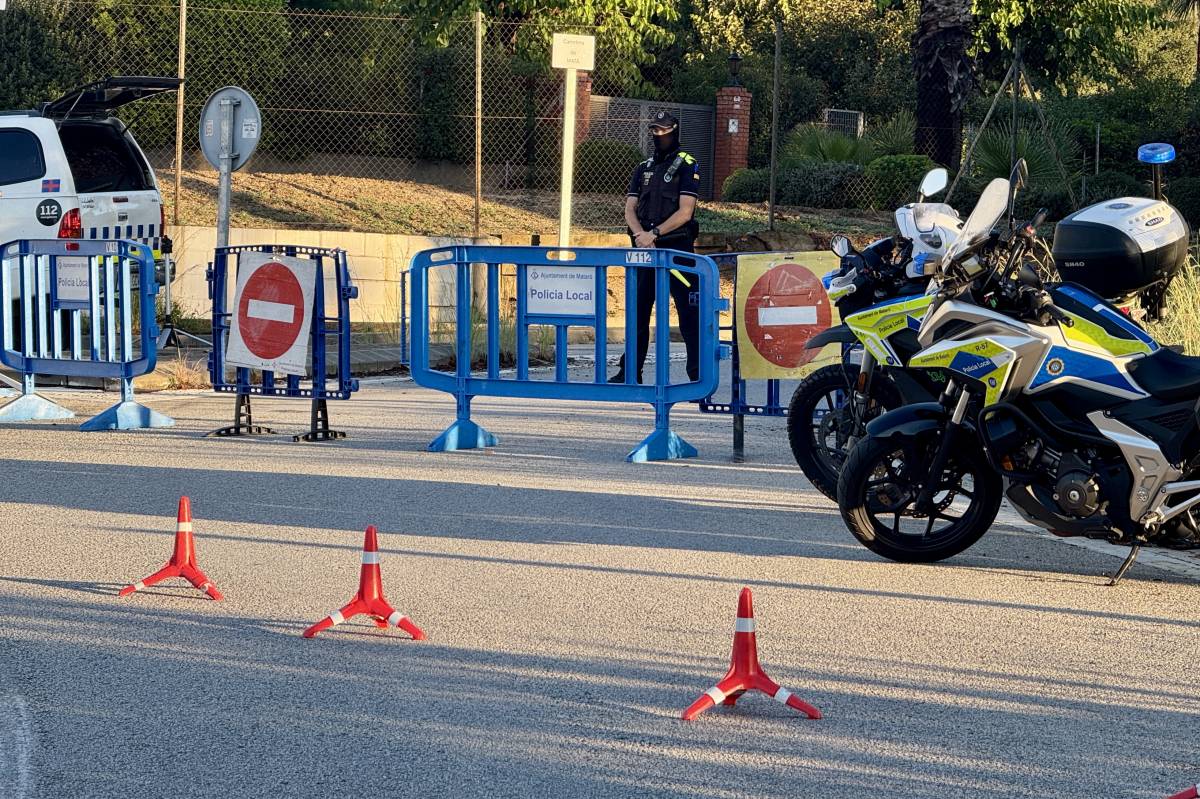 Mataró activa un macrodispositiu policial per desallotjar un centenar de persones d'un càmping il·legal 