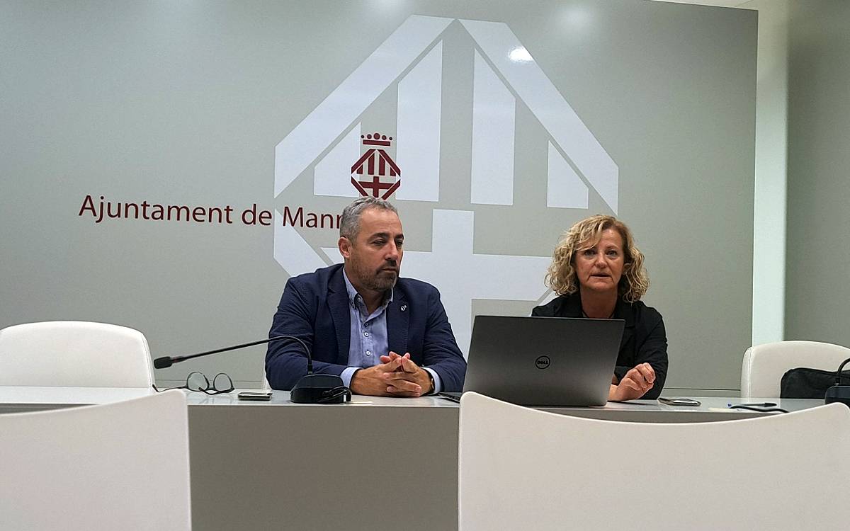 Ramon Bacardit i Mònica de Llorens durant la roda de premsa - Pere Fontanals