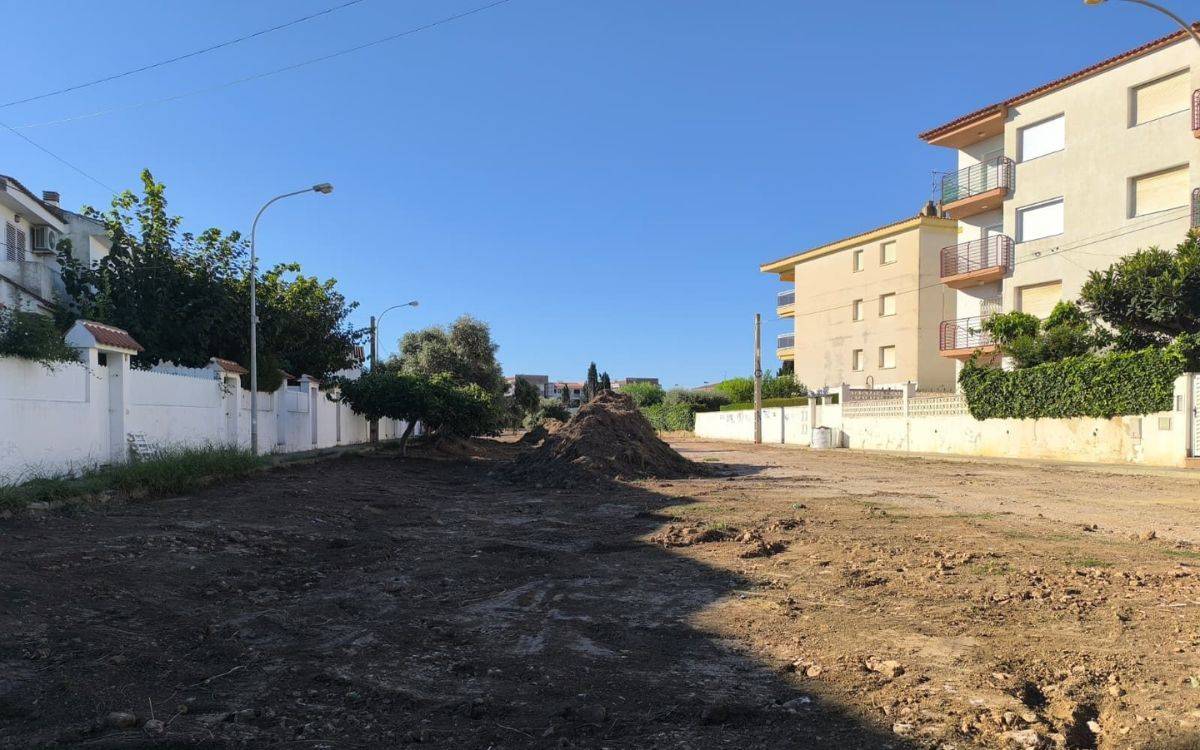 Comencen les obres per convertir en passeig urbà el Torrent dels Aragalls del Vendrell