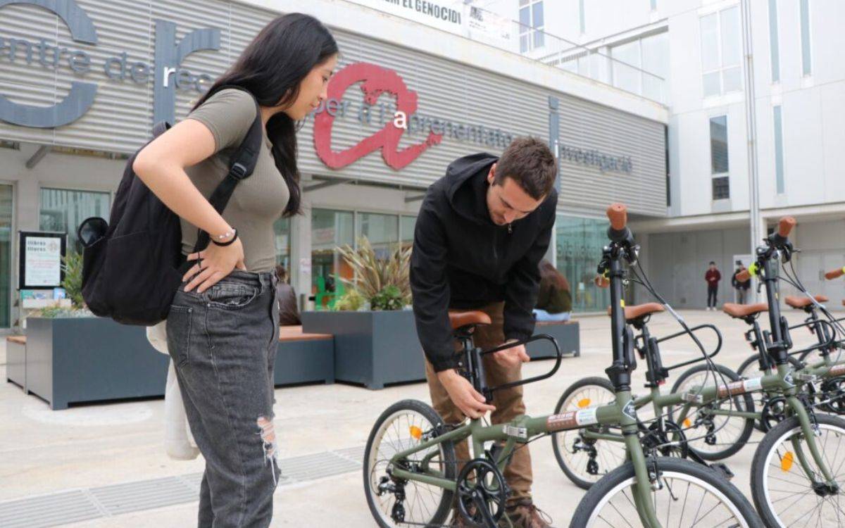La URV amplia el préstec gratuït de bicicletes plegables amb la segona edició de 'Mou-te en verd'