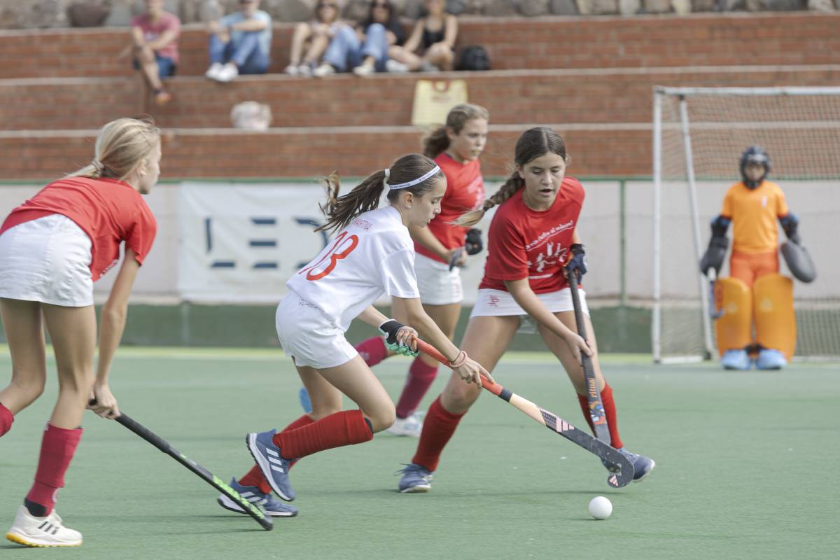 Un dels partits de hockey disputat a les Pedritxes - Lluís Clotet