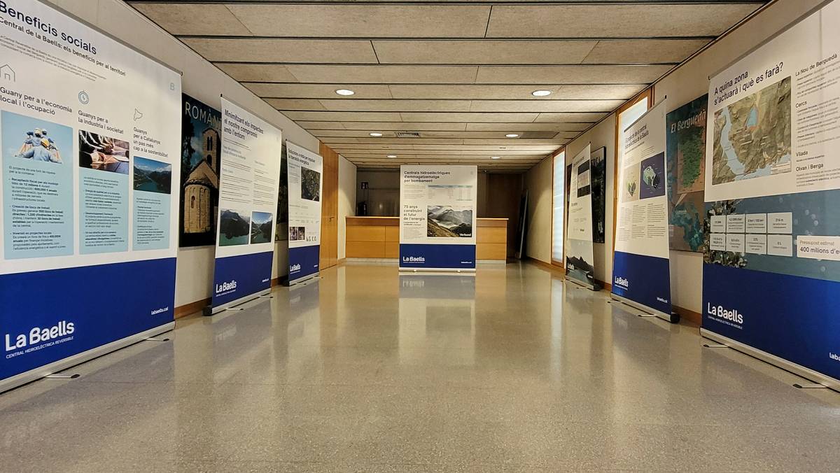 Els plafons informatius del projecte de la central reversible que s`exposaran als tres municipis directament implicats