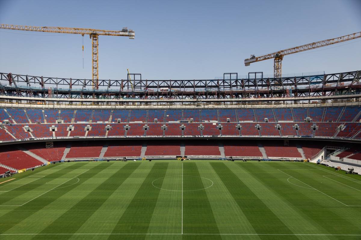 L'Ajuntament detecta «deficiències de seguretat» a l'Spotify Camp Nou i n'ajorna el retorn
