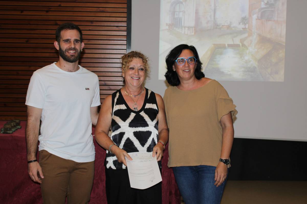 Yolanda Urango recollint el premi - Ramon Estany 