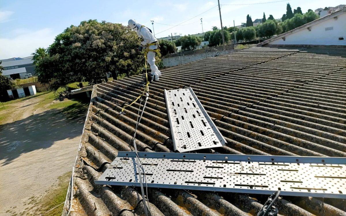 Torredembarra elabora un cens municipal d'amiant i treballa en la seva retirada