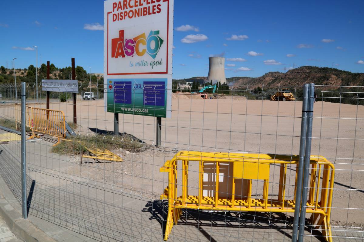 Ascó construeix sis noves naus industrials per captar inversions i preparar-se per al futur postnuclear