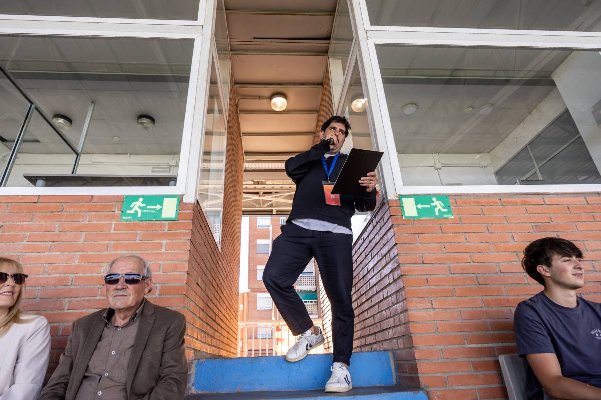 Des d'aquest racó, el Jaume Quero canta els gols del Centre d'Esports - Juanma Peláez
