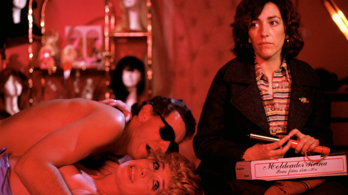 Carmen Maura, en un dels grans moments del film d`Almodóvar - El Deseo Carmen Maura, en un dels grans moments del film d`Almodóvar