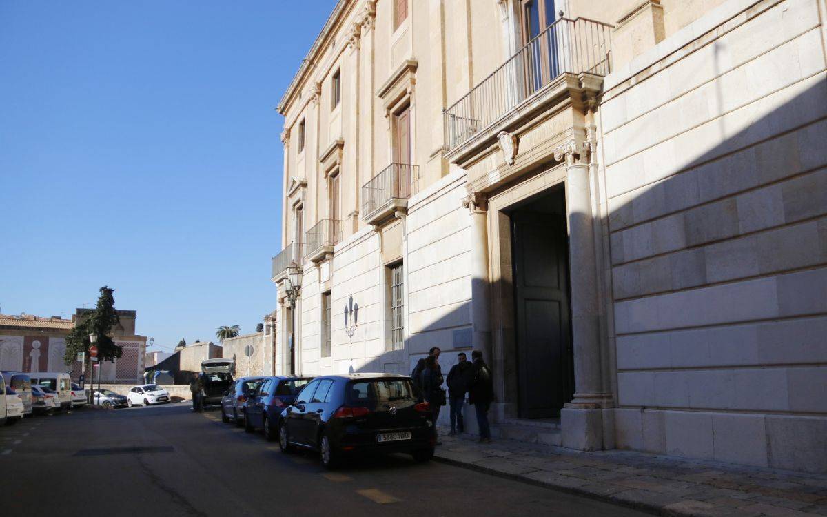 L'Arquebisbat de Tarragona expulsa un sacerdot per abusar d'un menor a Reus
