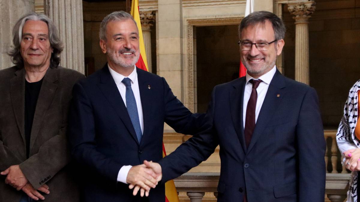 Barcelona s'adhereix al Pacte Nacional per la Llengua malgrat la llunyania de Junts