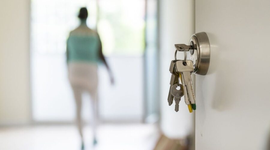 Qui pot accedir als préstecs emancipació i com funcionen?
