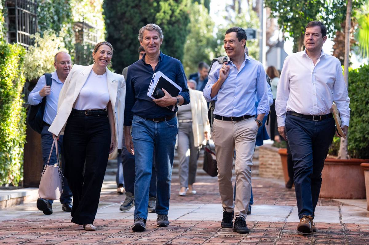 Núñez Feijóo amb els líders autonòmics del PP, a Múrcia - CEDIDA