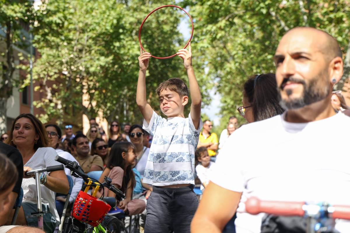 Actuació del mag Alexander Main a l'Eixample - VÍCTOR CASTILLO