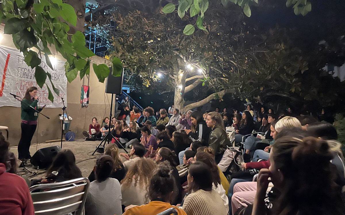 Actuació musical a l'Ateneu Popular la Séquia - Acció Lila