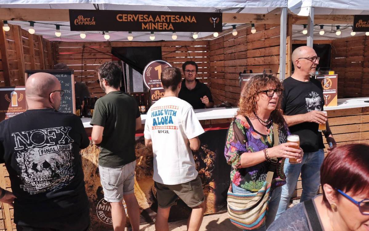 Imatge d`arxiu de la Fira del Porc i la Cervesa de Manlleu.