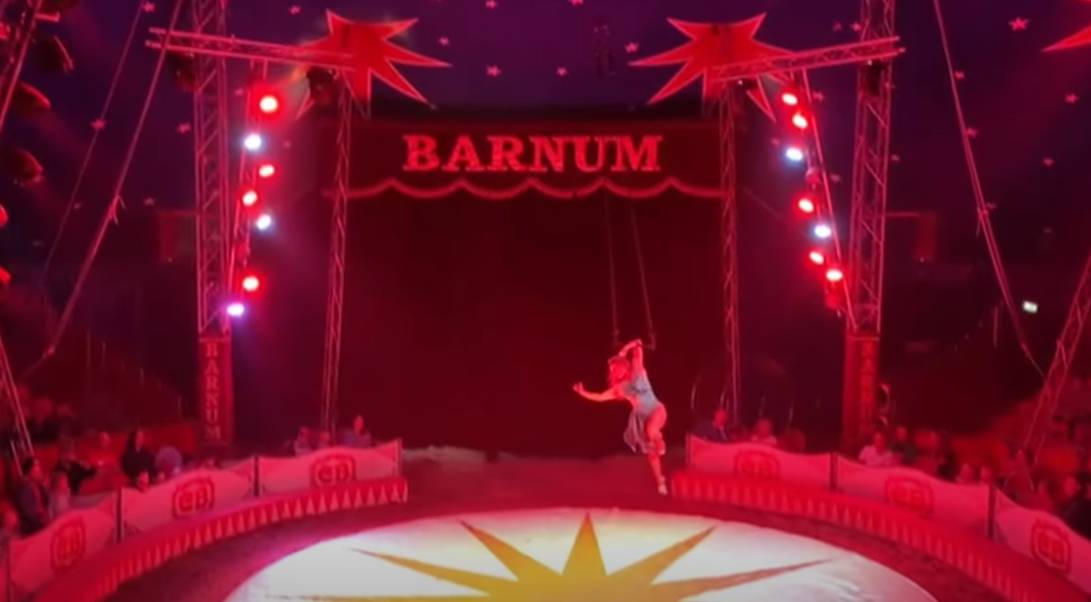 Mor una acròbata mallorquina en caure del trapezi durant una actuació a Alemanya
